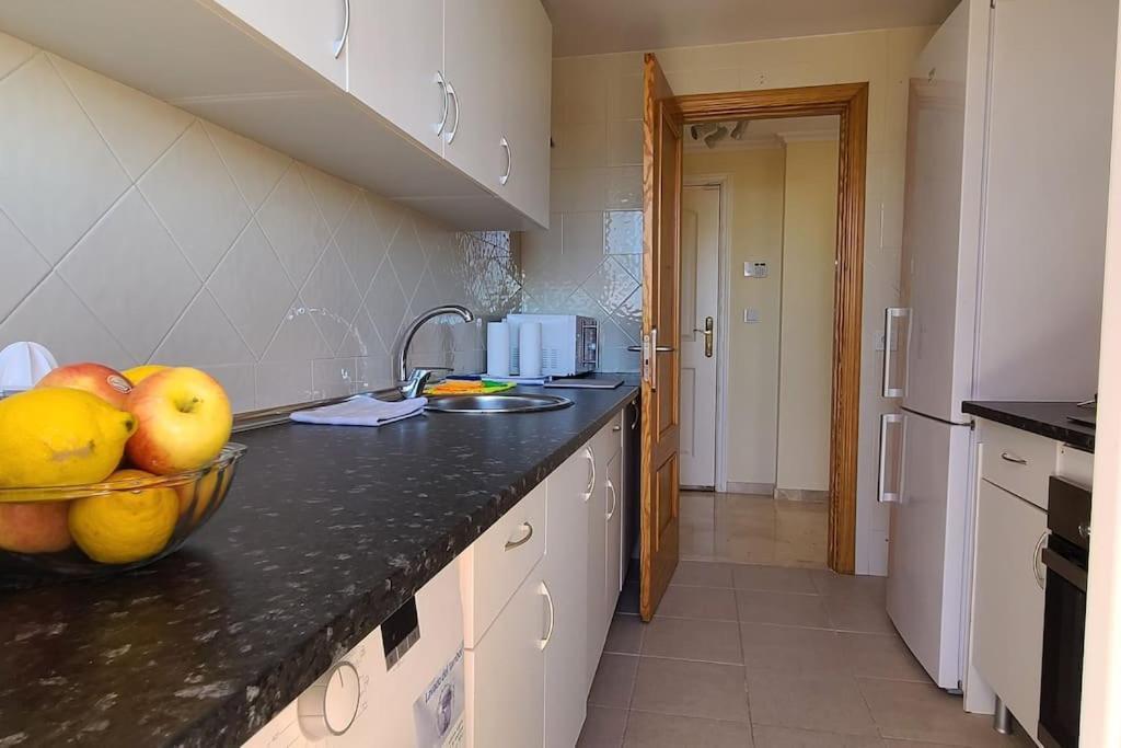 Modern In Elviria, Golf, Fun & Appartement Marbellac
