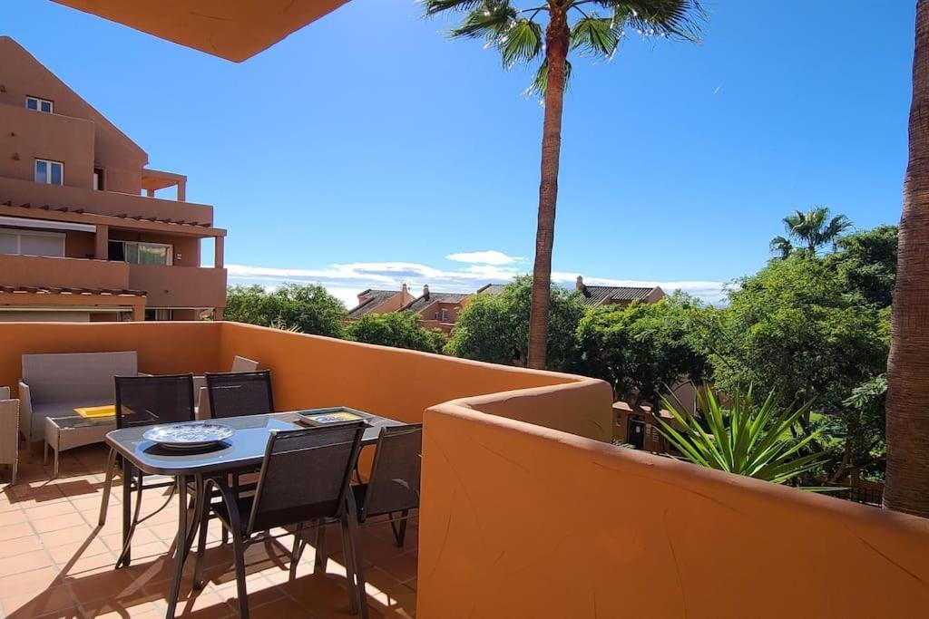 Modern In Elviria, Golf, Fun & Appartement Marbellac