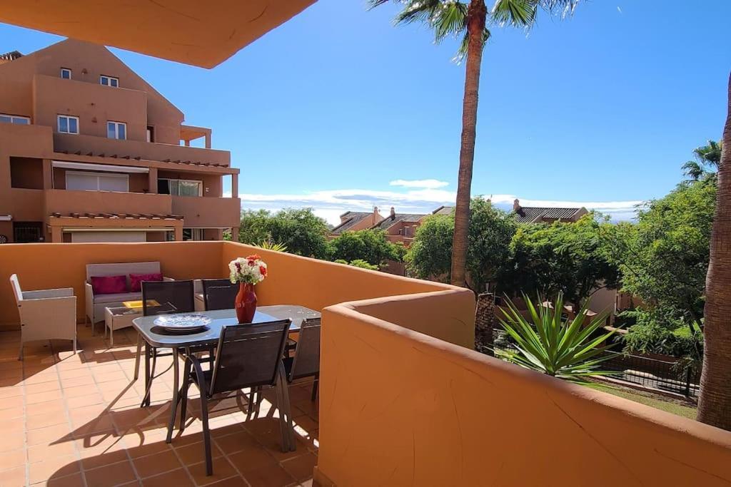 Modern In Elviria, Golf, Fun & Appartement Marbellac